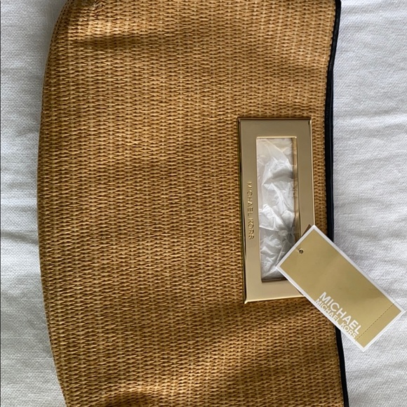 Michael Kors clutch - Picture 2 of 5